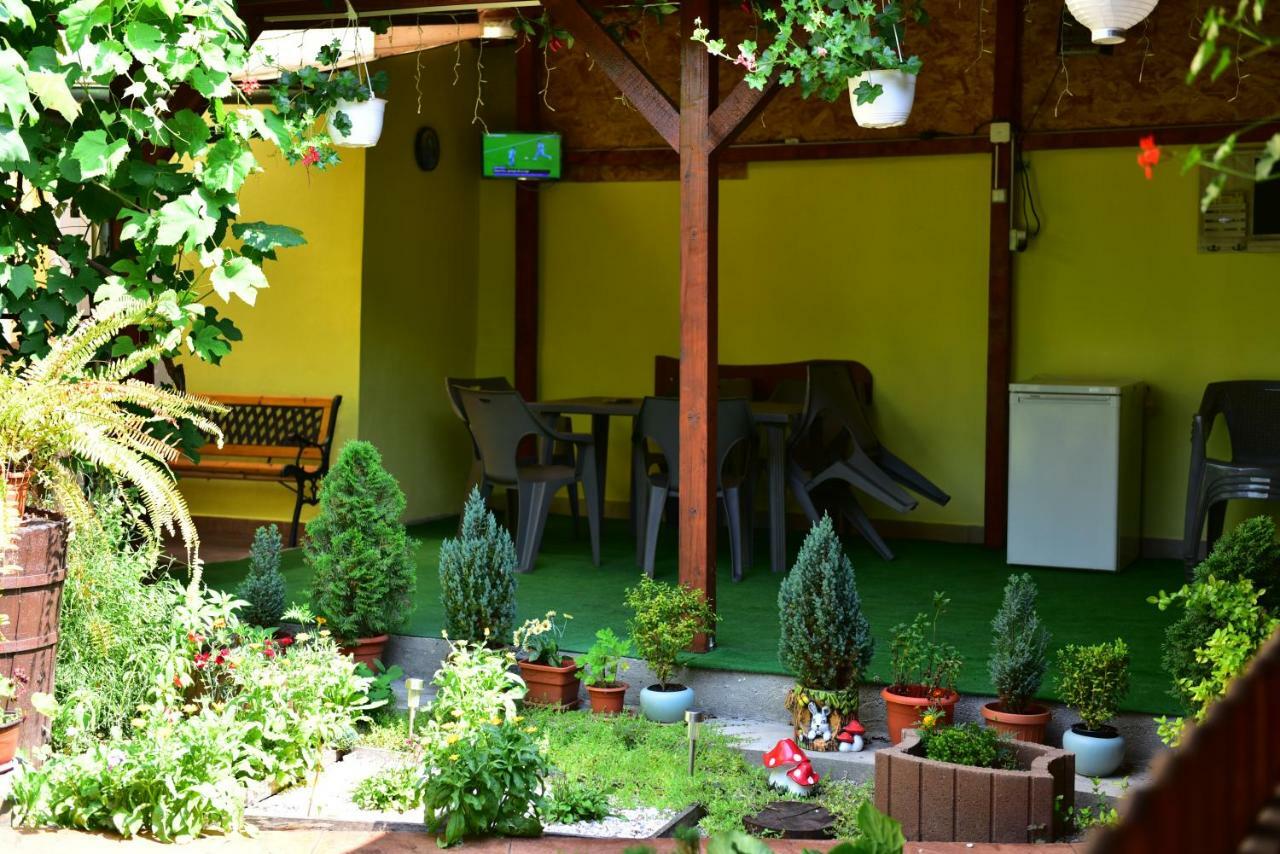 Vila Arjana Orşova Exterior foto